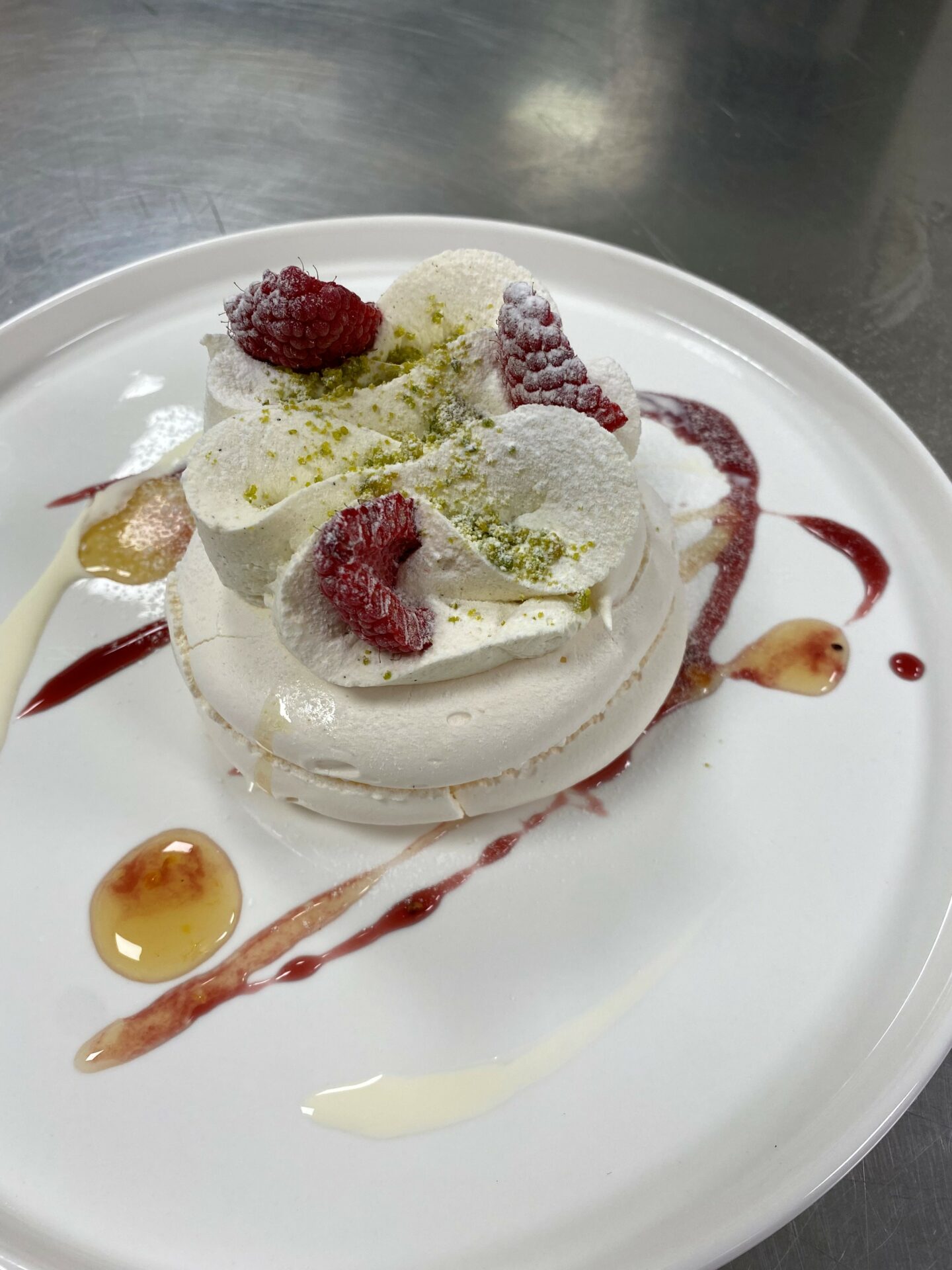 Pâtisserie - Spécial Desserts - Découvrez Villa MONIN à Bourges, un lieu unique pour une expérience sensorielle et des saveurs inédites.